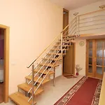شقة Sara