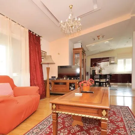 Sara Apartment