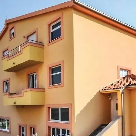 Sara Kaštel Novi