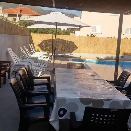 Sara شقة
