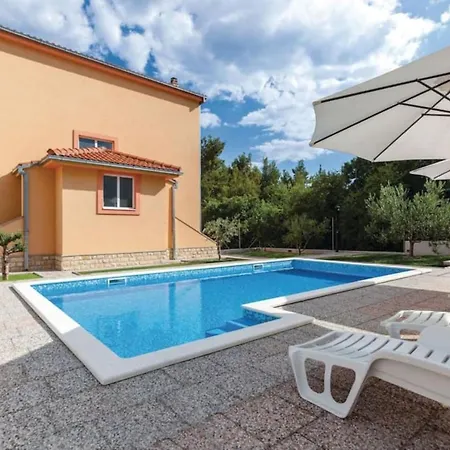 Sara Apartment Kastel Novi